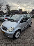Mercedes-Benz A-Klasse 1.6 A140 Lang AUT 2002 Grijs, Auto's, 4 cilinders, 400 kg, 49 €/maand, Origineel Nederlands