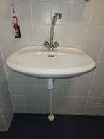 Wastafel met kraan, Huis en Inrichting, Badkamer | Badkamermeubels, Ophalen, Gebruikt, 50 tot 100 cm, Minder dan 100 cm