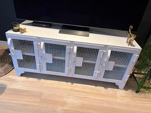 TV meubel staal wit GIGA meubel, Huis en Inrichting, Kasten | Televisiemeubels, Gebruikt, Minder dan 100 cm, 100 tot 150 cm, 25 tot 50 cm