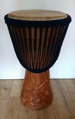 Mooie djembe met uitsnede, Muziek en Instrumenten, Ophalen of Verzenden, Gebruikt, Trommel