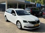Skoda Octavia Combi 1.5 TSI Greentech Style Xenon ACC stoelv, Stof, Gebruikt, Euro 6, 150 pk