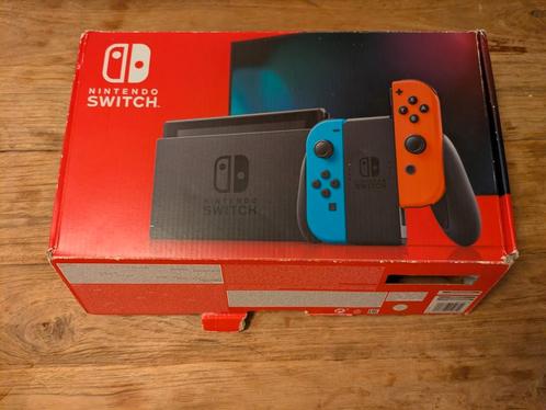 Switch V2 2019 compleet inc spellen, Spelcomputers en Games, Spelcomputers | Nintendo Switch, Gebruikt, Switch 2019 Upgrade, Met 1 controller