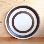 Denby grote ronde serveerschaal taartschaal bruin ecru, Huis en Inrichting, Keuken | Servies, Keramiek, Ophalen of Verzenden, Overige stijlen