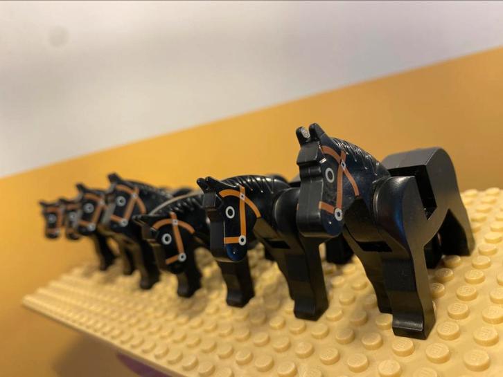 Lego paarden zwart en wit. €2, pst, Kinderen en Baby's, Speelgoed | Duplo en Lego, Zo goed als nieuw, Ophalen of Verzenden