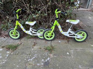 Loopfietje klein 2x groen/wit beschikbaar voor biedingen