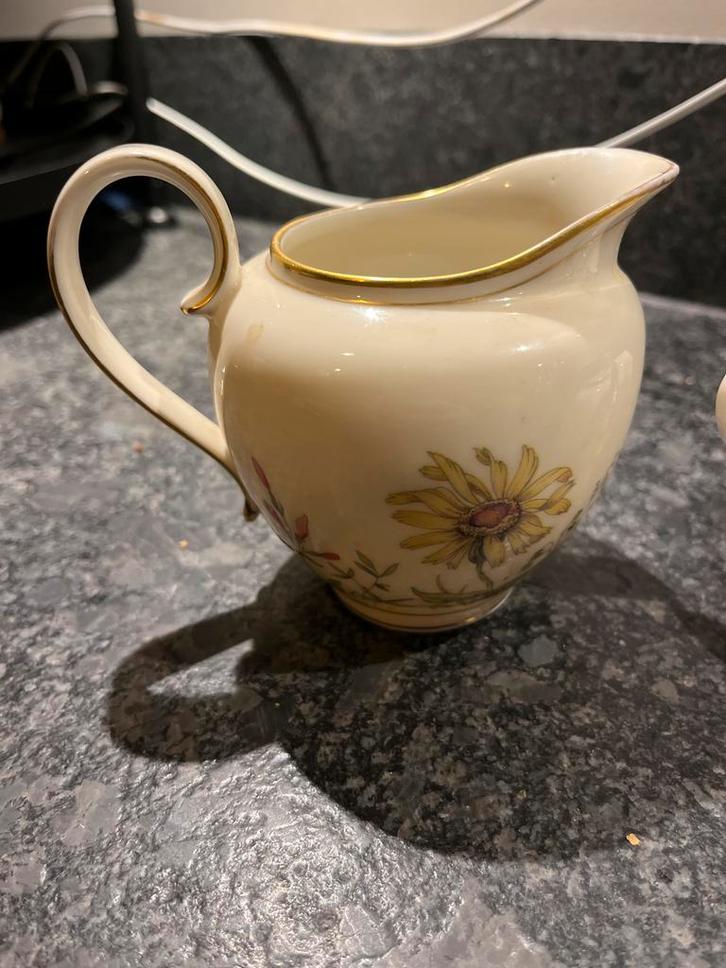 Wiesengrund und Bergeshohn Porseleinen Melkkannetje, Huis en Inrichting, Keuken | Servies, Gebruikt, Overige typen, Overige stijlen