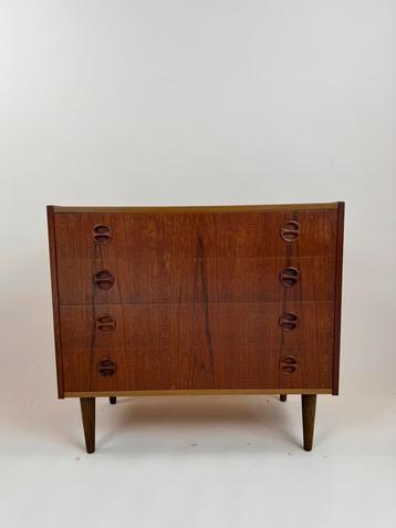 Mid-Century Modern Chest of Drawers beschikbaar voor biedingen