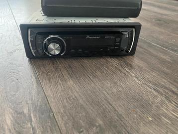 Pioneer autoradio beschikbaar voor biedingen