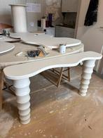 Side table organische vorm beige, Huis en Inrichting, Tafels | Sidetables, Japandi, Overige materialen, 100 tot 150 cm, Tables by Leon