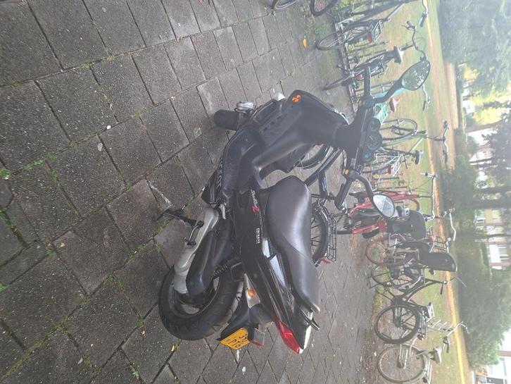 Peugeot speedfight 100cc, Fietsen en Brommers, Scooters | Peugeot, Zo goed als nieuw, Speedfight, Maximaal 45 km/u, Benzine, Ophalen