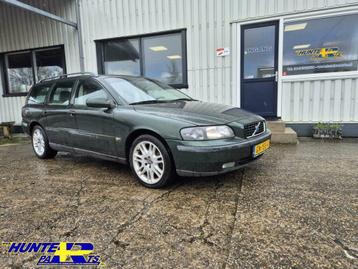 Volvo V70 2.3 T-5 . Kleurcode 421