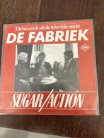 Sugar/Action, titelmuziek tv serie De Fabriek, Cd's en Dvd's, Vinyl Singles, Filmmuziek en Soundtracks, Gebruikt, Ophalen of Verzenden