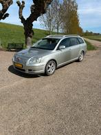 Toyota Avensis Avensis 2003 Grijs, Te koop, Zilver of Grijs, Geïmporteerd, 5 stoelen