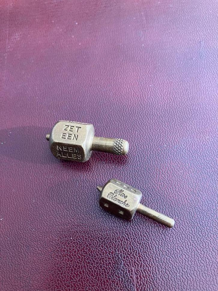 antieke dobbelsteen/tol, Hobby en Vrije tijd, Gezelschapsspellen | Bordspellen, Gebruikt, Ophalen of Verzenden