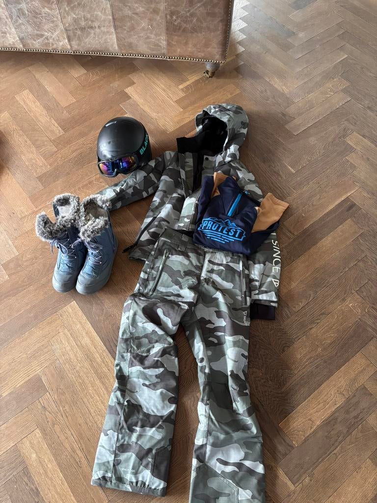 Brunotti kinder ski-outfit, Overige merken, 100 tot 140 cm, Ophalen of Verzenden, Zo goed als nieuw