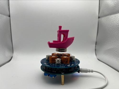 Zwevend platform (DIY set, volledig gemonteerd), Verzamelen, Elektronische Apparatuur, Ophalen of Verzenden
