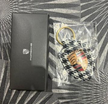 Nieuw origineel porsche sleutelhanger met pepita heritage  beschikbaar voor biedingen