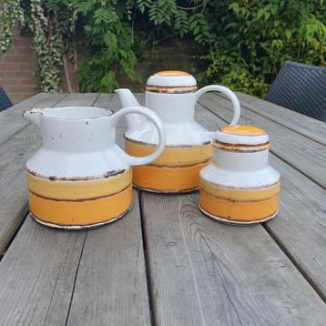Vintage Midwinter Sun Stonehenge Staffordshire Servies  beschikbaar voor biedingen