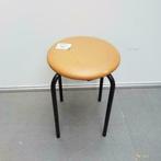 1x Degelijke oranje skai lederen kruk met metalen poten, Huis en Inrichting, Barkrukken, 5 krukken of meer, Ophalen, 60 tot 90 cm