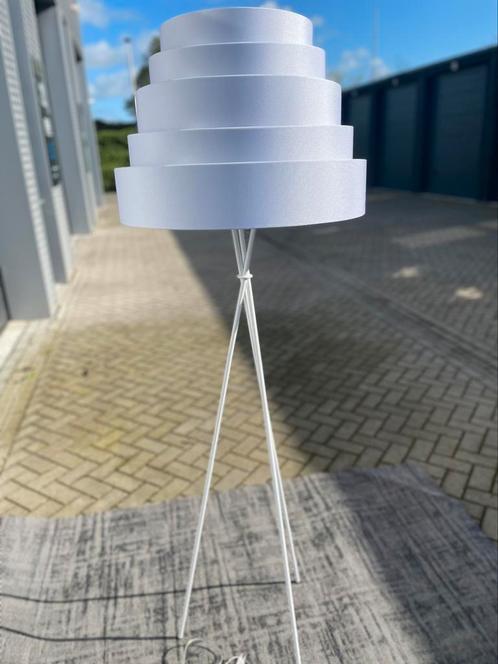Design Vloerlamp Karboxx Nieuw, Huis en Inrichting, Lampen | Vloerlampen, Nieuw, 150 tot 200 cm, Metaal, Stof, Ophalen