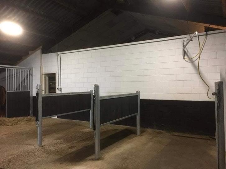 Pensionstalling beschikbaar – Semi Doe-Het-Zelf in Oudkars, Dieren en Toebehoren, Stalling en Weidegang, Stalling, 1 paard of pony