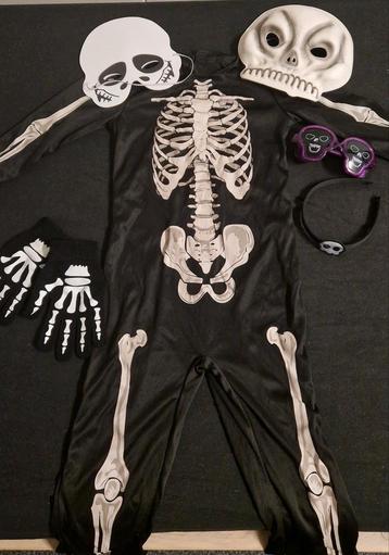 Halloween Skeletpak Maat 128 + Accessoires beschikbaar voor biedingen