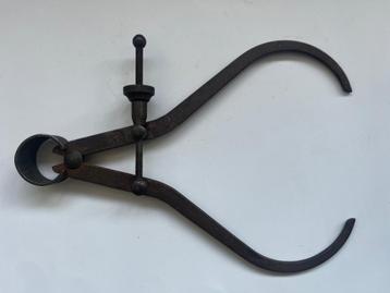 Antiek meetinstrument  beschikbaar voor biedingen