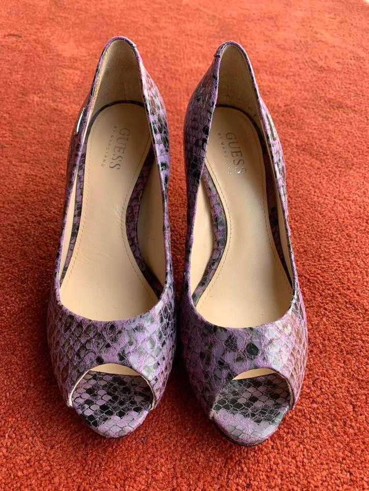 Guess Pumps met Open Teen - Maat 36, Kleding | Dames, Schoenen, Gedragen, Pumps, Overige kleuren, Ophalen of Verzenden