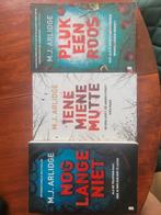 M.J. Arlidge - Nog lange niet, ienemienemutte, pluk een roos, Boeken, Ophalen of Verzenden, Zo goed als nieuw, Nederland, M.J. Arlidge
