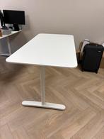 2x Wit bureau Ikea, Huis en Inrichting, Bureaus, Ophalen of Verzenden, Zo goed als nieuw, Bureau