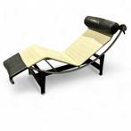 Le Corbusier voor Cassina – ‘LC4’ chaise longue, Huis en Inrichting, Banken | Sofa's en Chaises Longues, Gebruikt, Eenpersoons