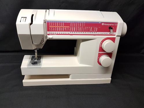 Husqvarna naaimachine - Type 123., Hobby en Vrije tijd, Naaimachines en Toebehoren, Gebruikt, Naaimachine, Husqvarna, Ophalen of Verzenden