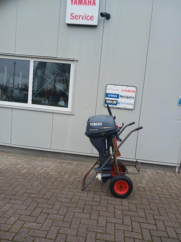 leuke inruiler yamaha 15 pk viertakt langstaart, Watersport en Boten, Buiten- en Binnenboordmotoren, Gebruikt, Benzine, Buitenboordmotor
