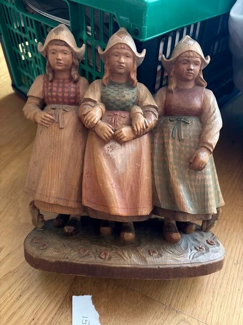 Houten Beeld Volendamse Meisjes, Antiek en Kunst, Kunst | Beelden en Houtsnijwerken, Ophalen of Verzenden