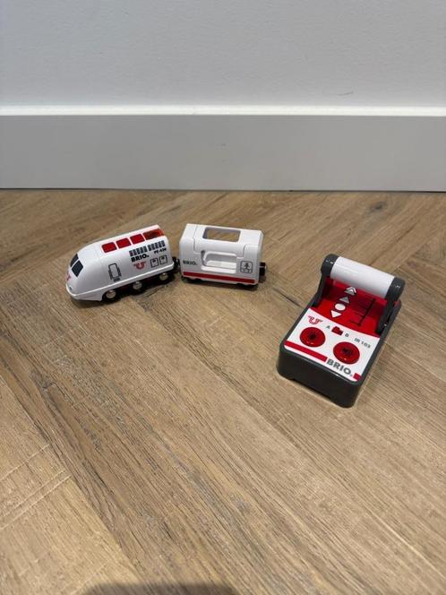 Heel goed wit Brio houten trein elektrisch 33510 RC travel, Kinderen en Baby's, Speelgoed | Houten speelgoed, Zo goed als nieuw
