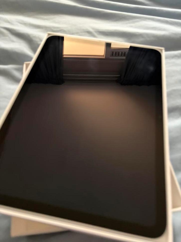 Apple ipad (2025), Computers en Software, Apple iPads, Zo goed als nieuw, Apple iPad Air, Wi-Fi en Mobiel internet, 11 inch, 128 GB