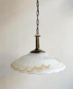 Vintage glazen hanglamp messing details, Huis en Inrichting, Lampen | Hanglampen, Ophalen of Verzenden