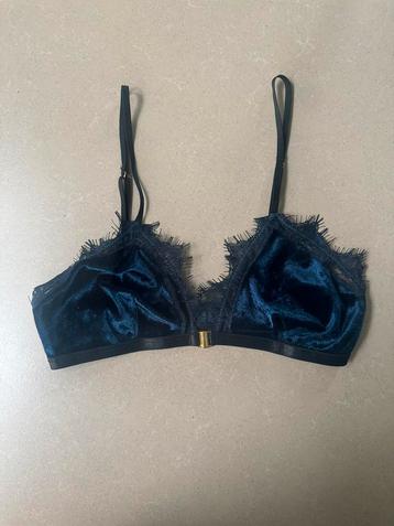 Stradivarius bralette blauw |velours kant|XS S| lingerie top beschikbaar voor biedingen