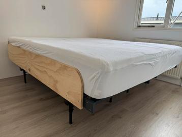 Compleet 180x200 Bed: Emma Topper, IKEA Matrassen, Bossflexx beschikbaar voor biedingen
