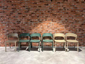 Muuto Cover stoelen - 6 stuks (groen & beige) beschikbaar voor biedingen