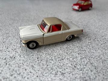 Triumph Herald Coupe van Corgi Toys beschikbaar voor biedingen