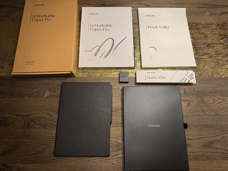reMarkable Paper Pro | Marker Plus | Book Folio Leather Back, Computers en Software, Tekentablets, Zo goed als nieuw, Draadloos