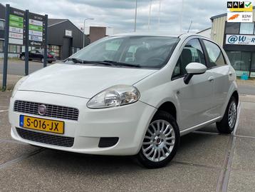 Fiat Grande Punto 1.4 Active/5drs/ 1e EIG/ 1jaar apk/ airco/ beschikbaar voor biedingen