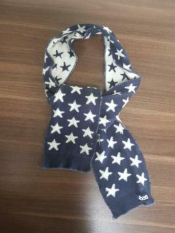 blauwe/witte sjaal met sterretjes beschikbaar voor biedingen