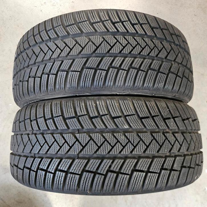 2x 235/45 R19 Vredestein Winterbanden 7,5mm Montage mogelijk, Auto-onderdelen, Banden en Velgen, Band(en), Winterbanden, 19 inch