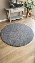 Grijs rond vloerkleed 160 cm, Huis en Inrichting, Stoffering | Tapijten en Kleden, Ophalen, Rond, Zo goed als nieuw, 150 tot 200 cm