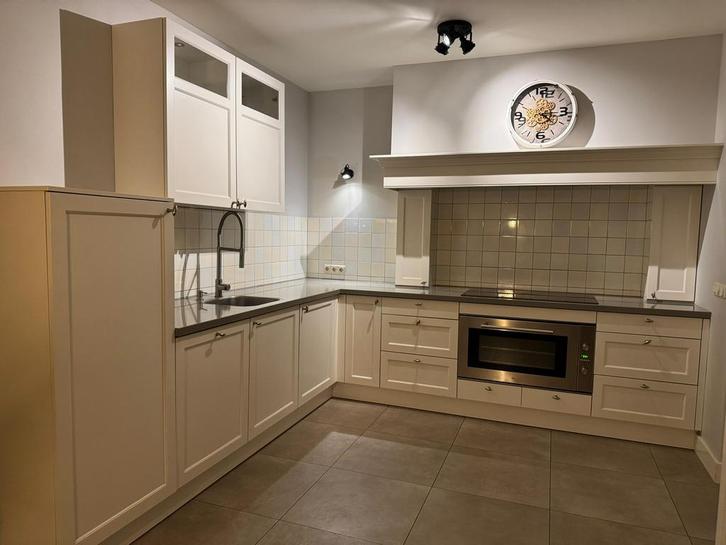 Nette Landelijke Hoekkeuken + Apparatuur + GEDEMONTEERD, Huis en Inrichting, Keuken | Complete keukens, Zo goed als nieuw, Hoekkeuken