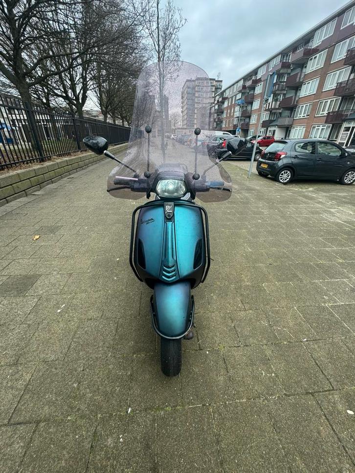 Vespa sprint, Fietsen en Brommers, Scooters | Vespa, Gebruikt, Overige modellen, Maximaal 45 km/u, Benzine, Ophalen of Verzenden