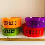 Retro 70s plastic bakjes chips snacks etc., Verzamelen, Retro, Verzenden, Huis en Inrichting
