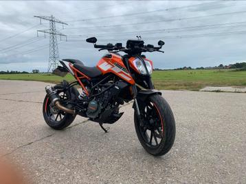 Ktm duke 125 beschikbaar voor biedingen